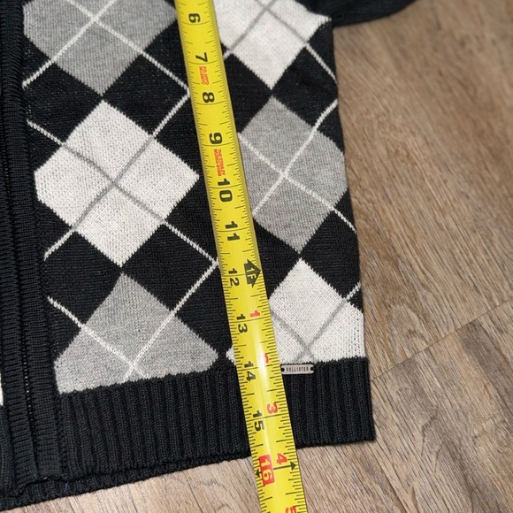 Hollister • Y2K Argyle Print Zip Hooded Cropped Sweater - Picture 8 of 10